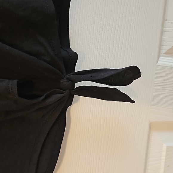 4/$10 - Black Beach Tank Top - Picture 4 of 7